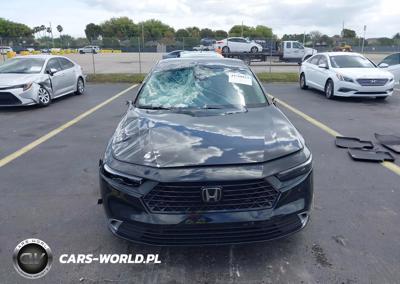 2024 Honda Accord Hybrid Touring VIN:1HGCY2F82RA000198 - 12