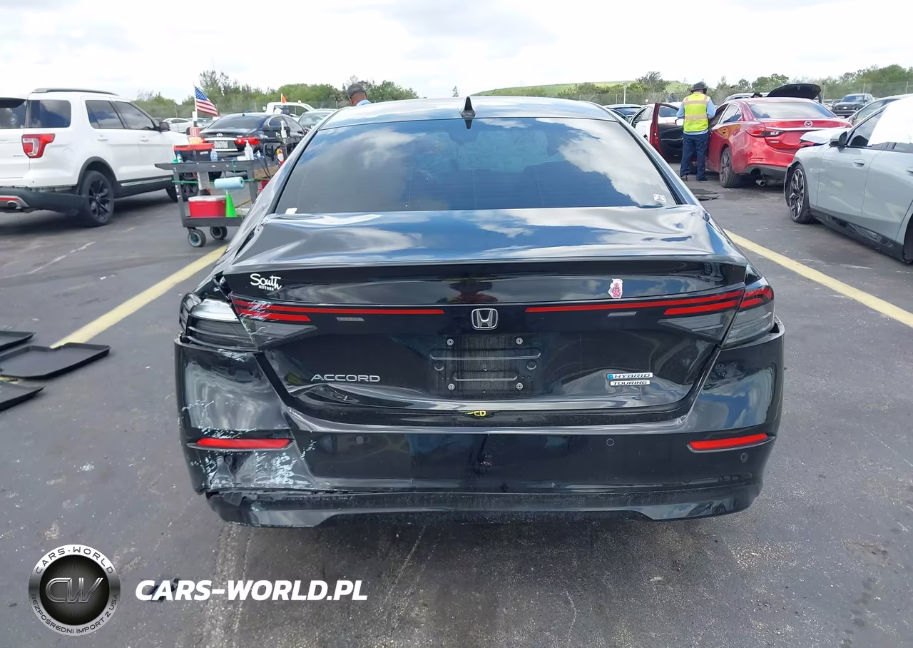 2024 Honda Accord Hybrid Touring VIN:1HGCY2F82RA000198 - 16