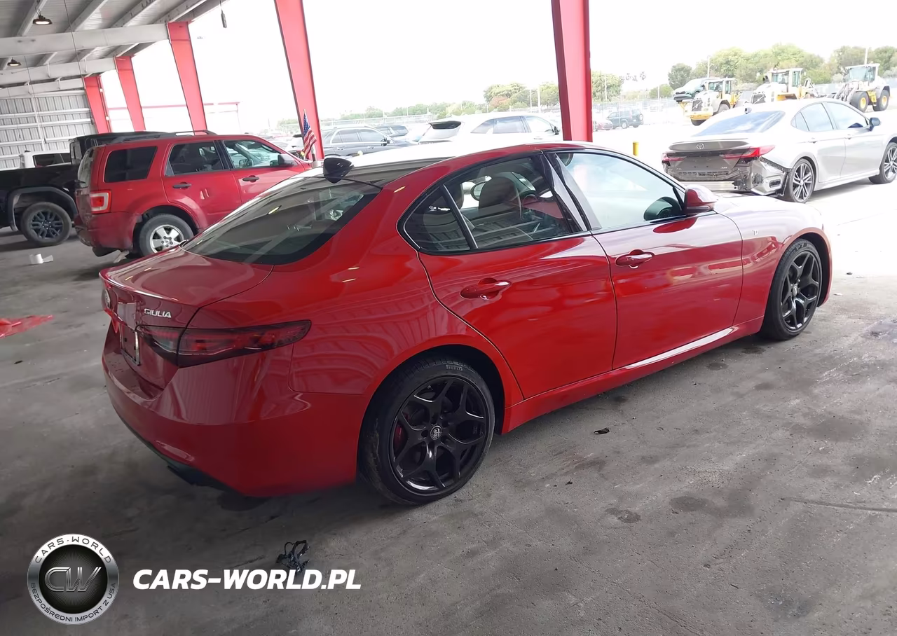 2022 Alfa Romeo Giulia Ti Rwd VIN:ZARFAMBN6N7663908 - 4