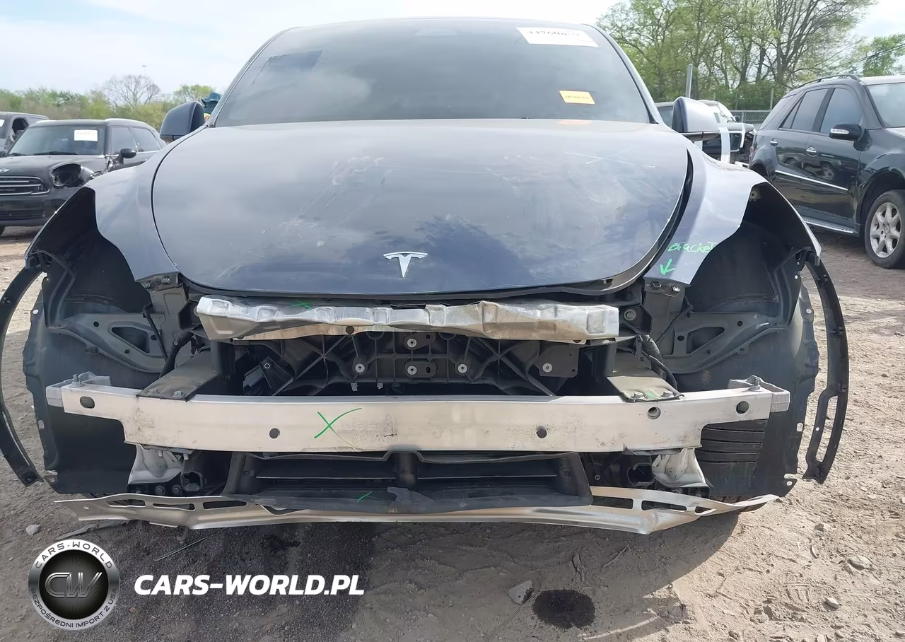 2022 Tesla Model Y Long Range Dual Motor All-Wheel Drive VIN:7SAYGDEE8NA009256 - 6