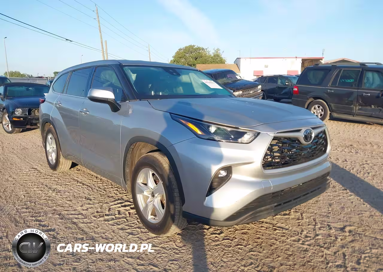 2022 Toyota Highlander Le