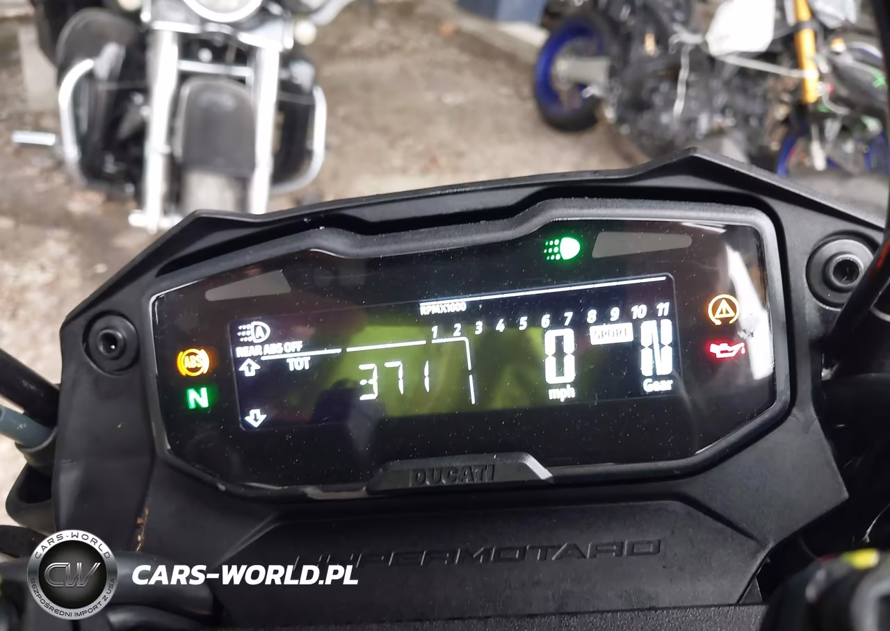 2025 Ducati Hypermotard VIN:ZDMBAS2N4SB004428 - 7
