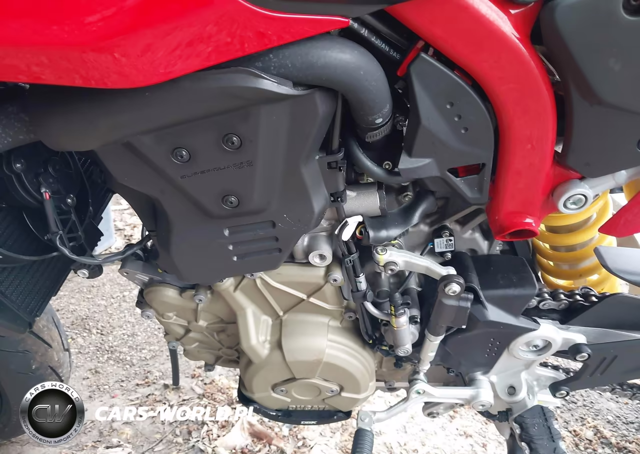 2025 Ducati Hypermotard VIN:ZDMBAS2N4SB004428 - 9
