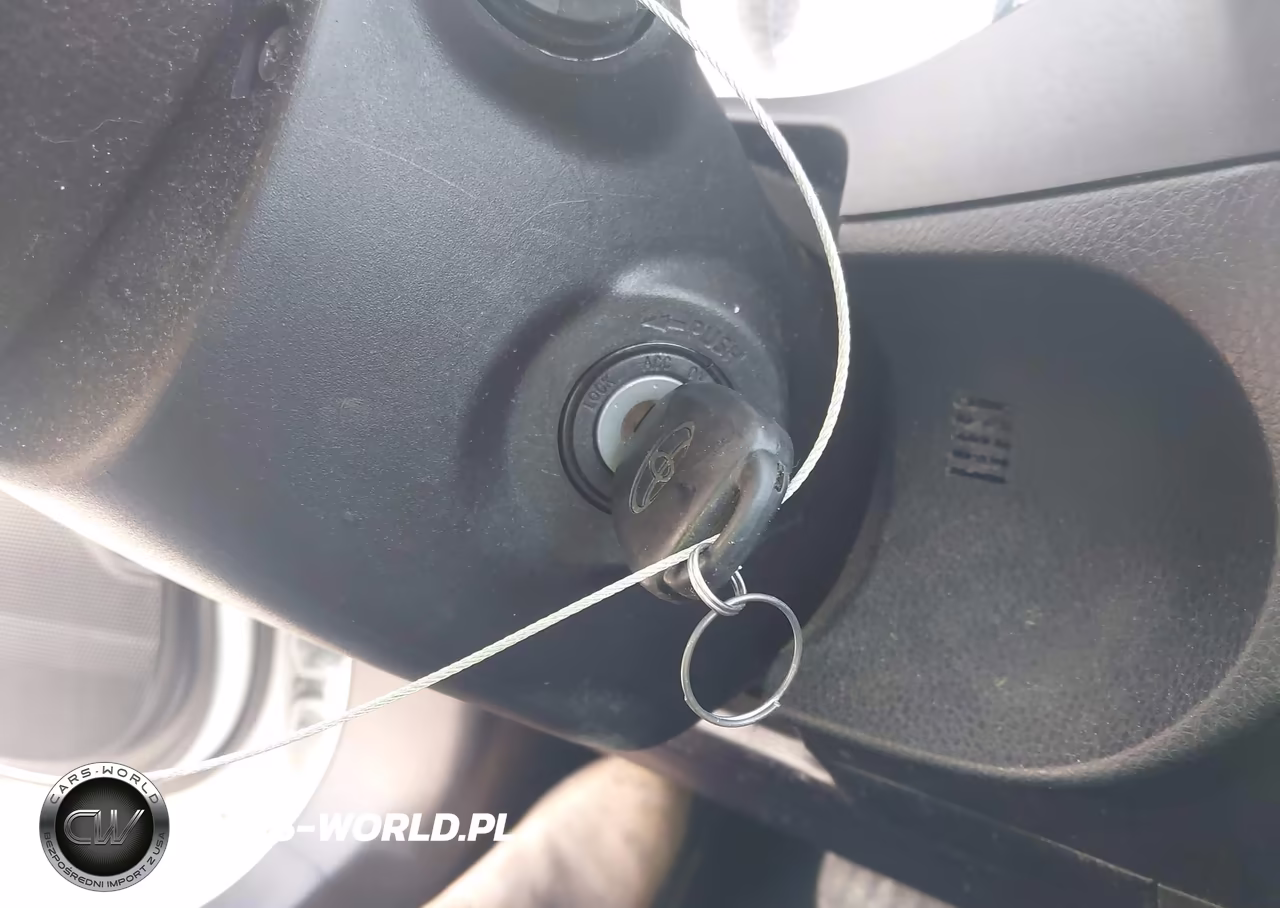 2019 Toyota Corolla Le VIN:5YFBURHE8KP879421 - 11