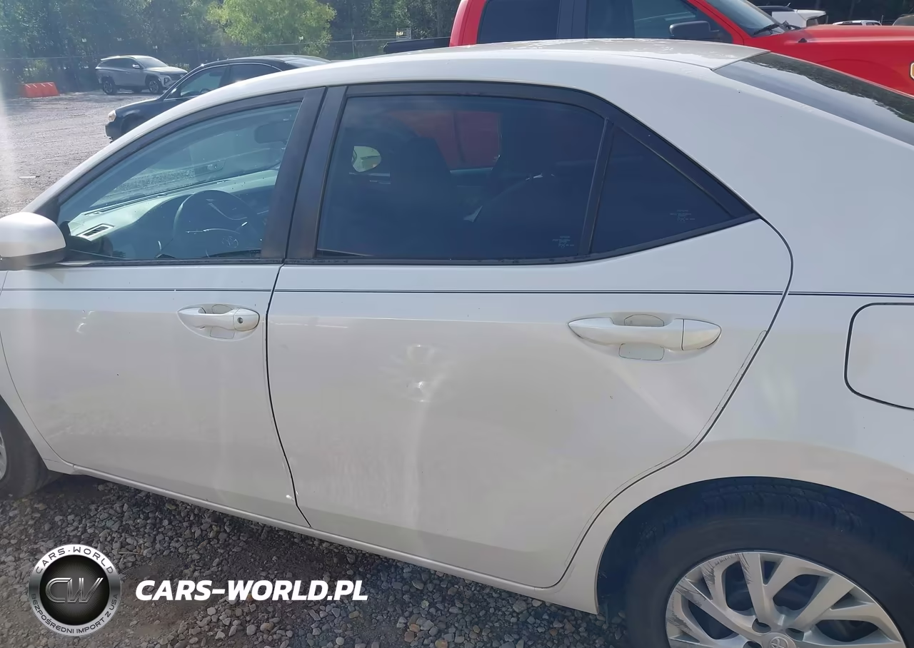 2019 Toyota Corolla Le VIN:5YFBURHE8KP879421 - 14