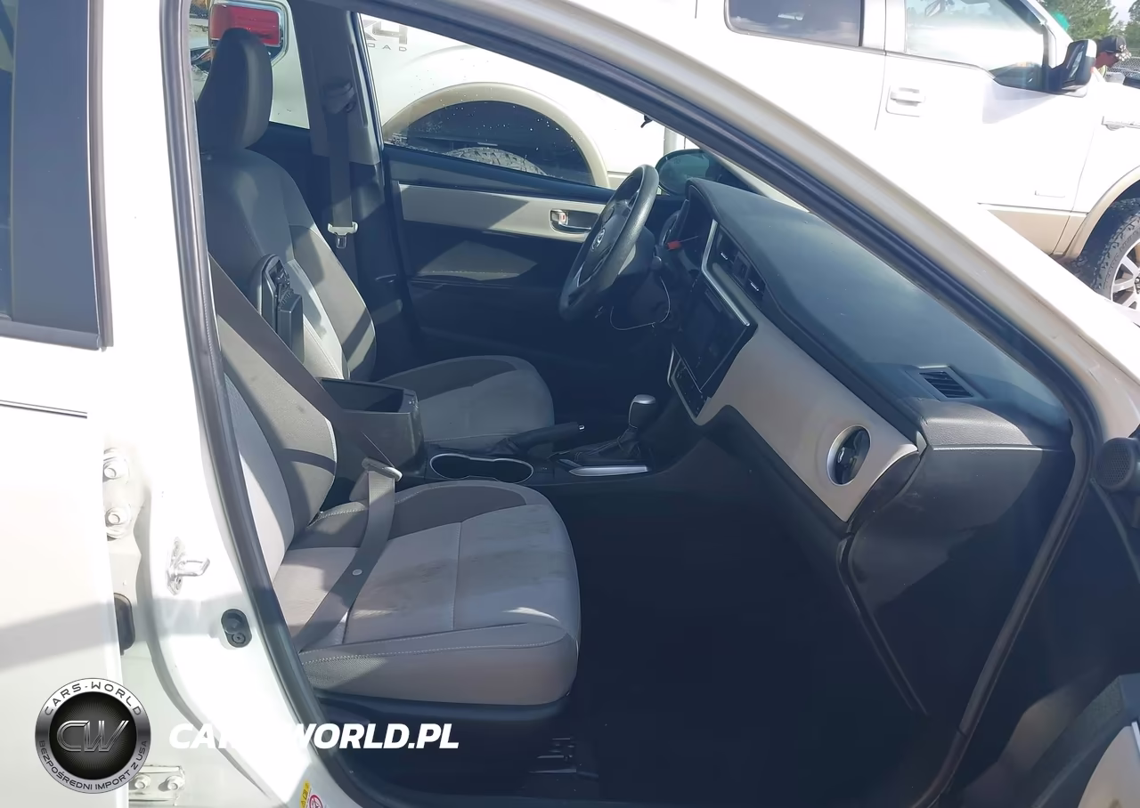 2019 Toyota Corolla Le VIN:5YFBURHE8KP879421 - 5