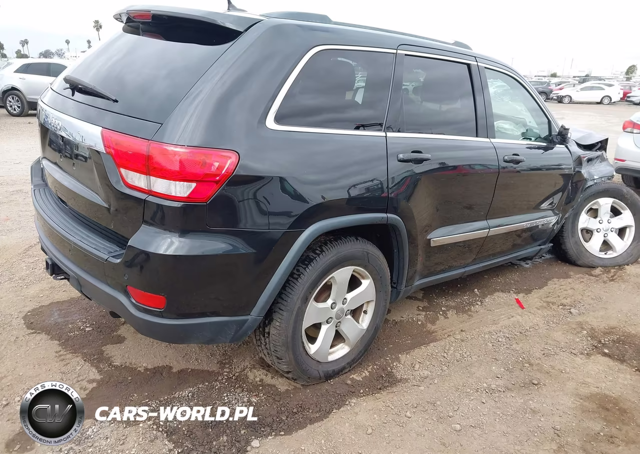 2012 Jeep Grand Cherokee Laredo VIN:1C4RJFAG4CC263260 - 4
