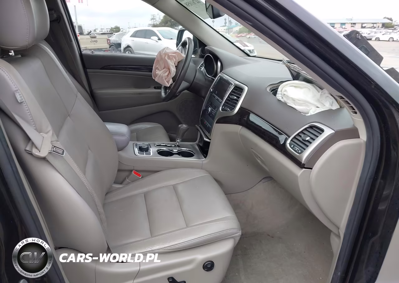 2012 Jeep Grand Cherokee Laredo VIN:1C4RJFAG4CC263260 - 5