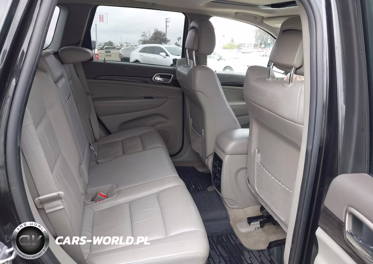 2012 Jeep Grand Cherokee Laredo VIN:1C4RJFAG4CC263260 - 8
