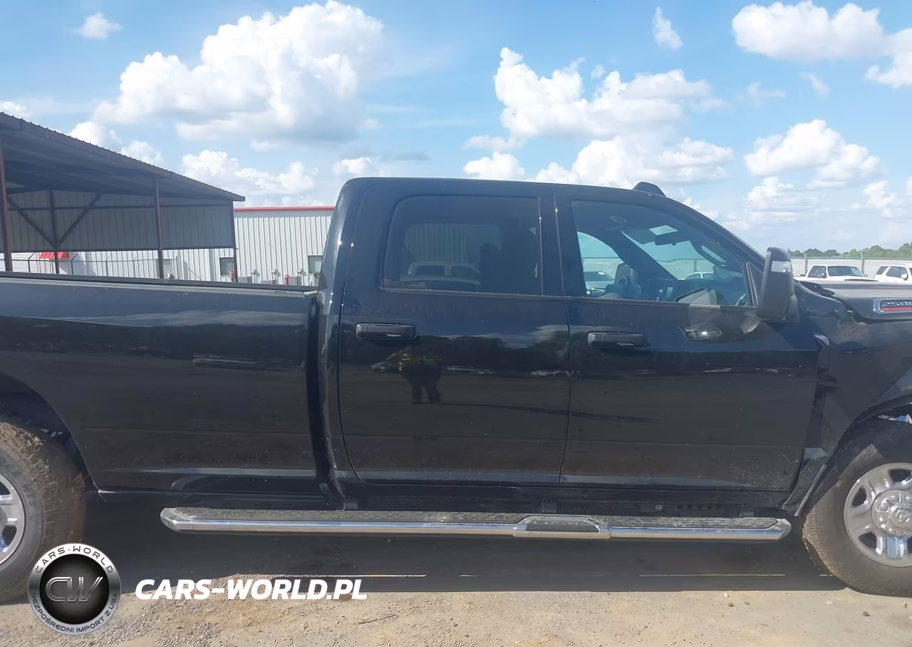 2024 Ram 2500 Tradesman 4X4 8' Box VIN:3C6UR5HJ1RG415829 - 14