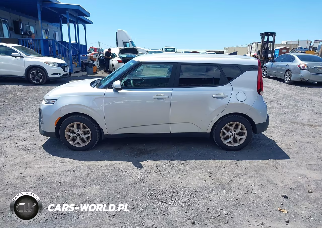 2021 Kia Soul S VIN:KNDJ23AU4M7787744 - 14