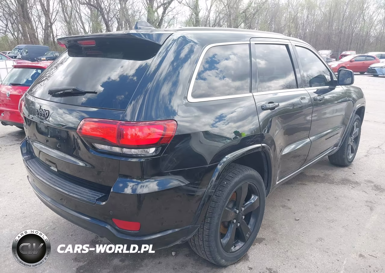2015 Jeep Grand Cherokee Altitude VIN:1C4RJFAG5FC165875 - 4