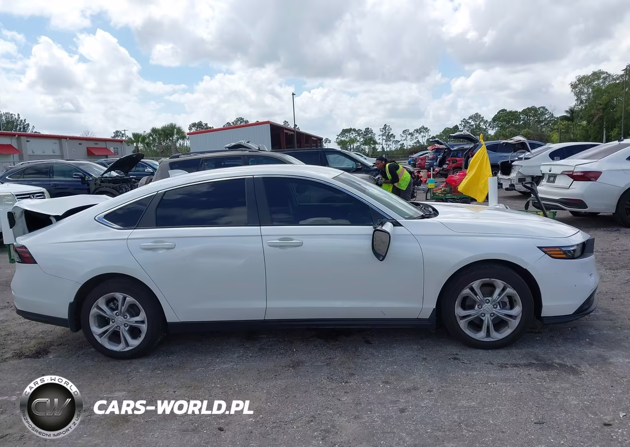 2025 Honda Accord Lx VIN:1HGCY1F20SA073453 - 13