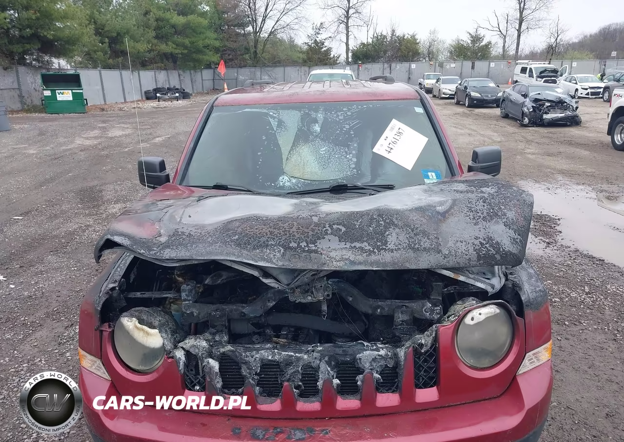 2015 Jeep Patriot Latitude VIN:1C4NJRFB6FD426471 - 12