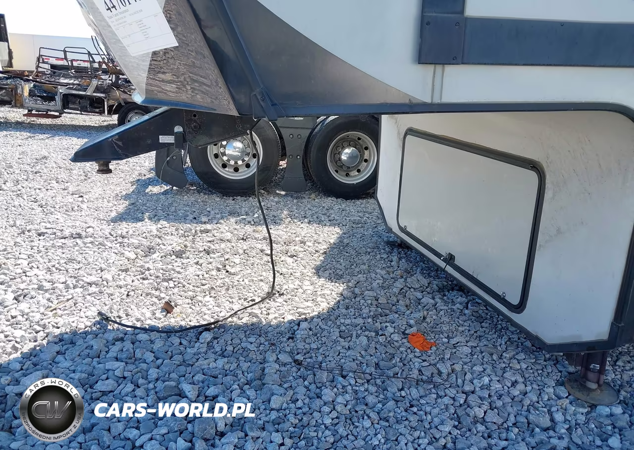 2016 Keystone Rv Avalanche Series M-3 VIN:4YDF3902XGE760034 - 10