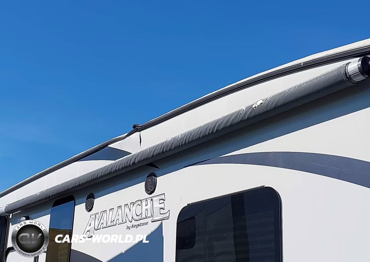 2016 Keystone Rv Avalanche Series M-3 VIN:4YDF3902XGE760034 - 6