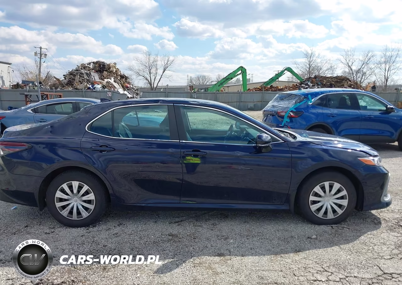 2022 Toyota Camry Le Hybrid VIN:4T1C31AK8NU584251 - 13