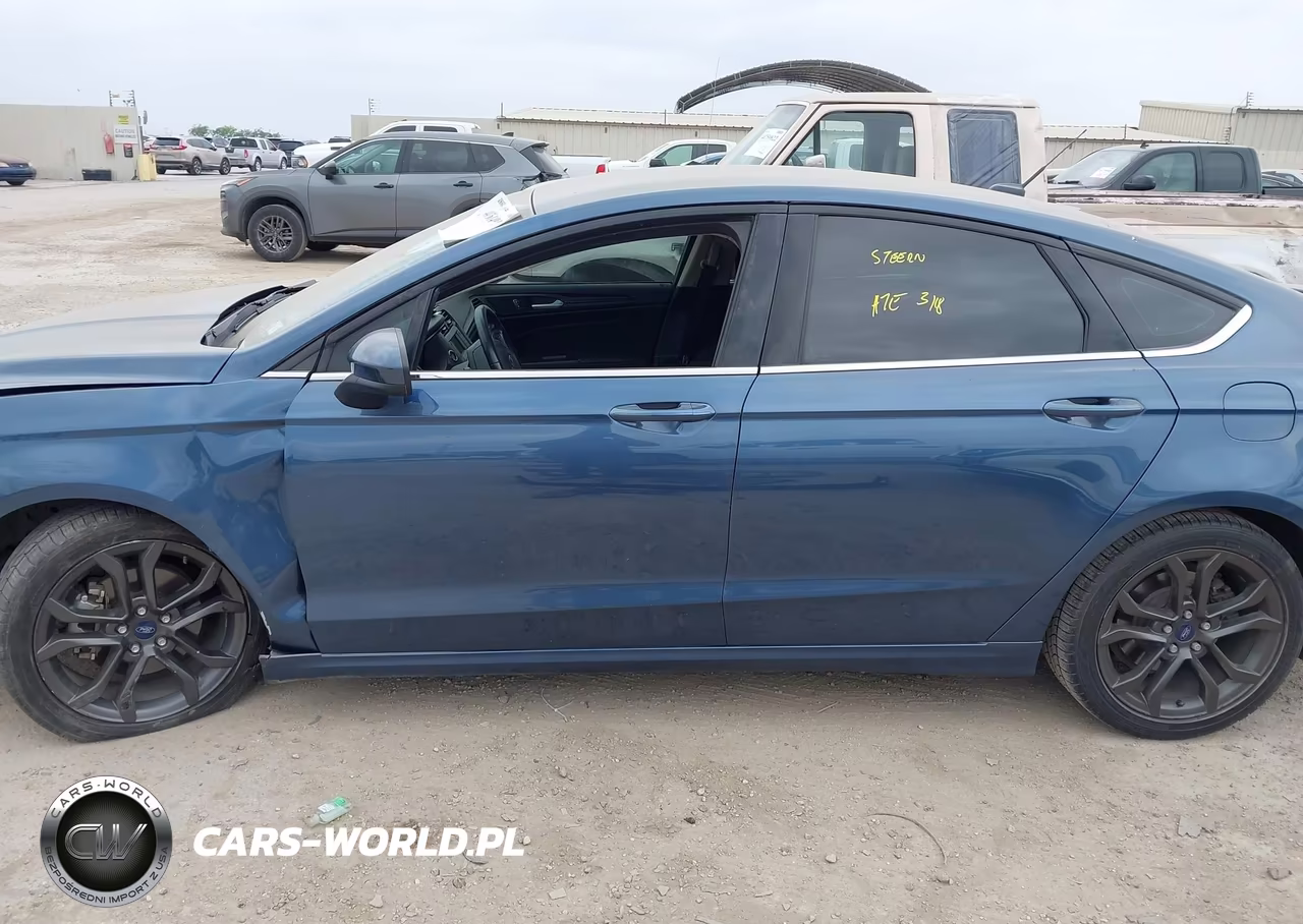 2018 Ford Fusion S VIN:3FA6P0G75JR217995 - 15