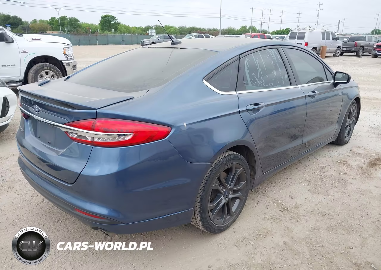 2018 Ford Fusion S VIN:3FA6P0G75JR217995 - 4