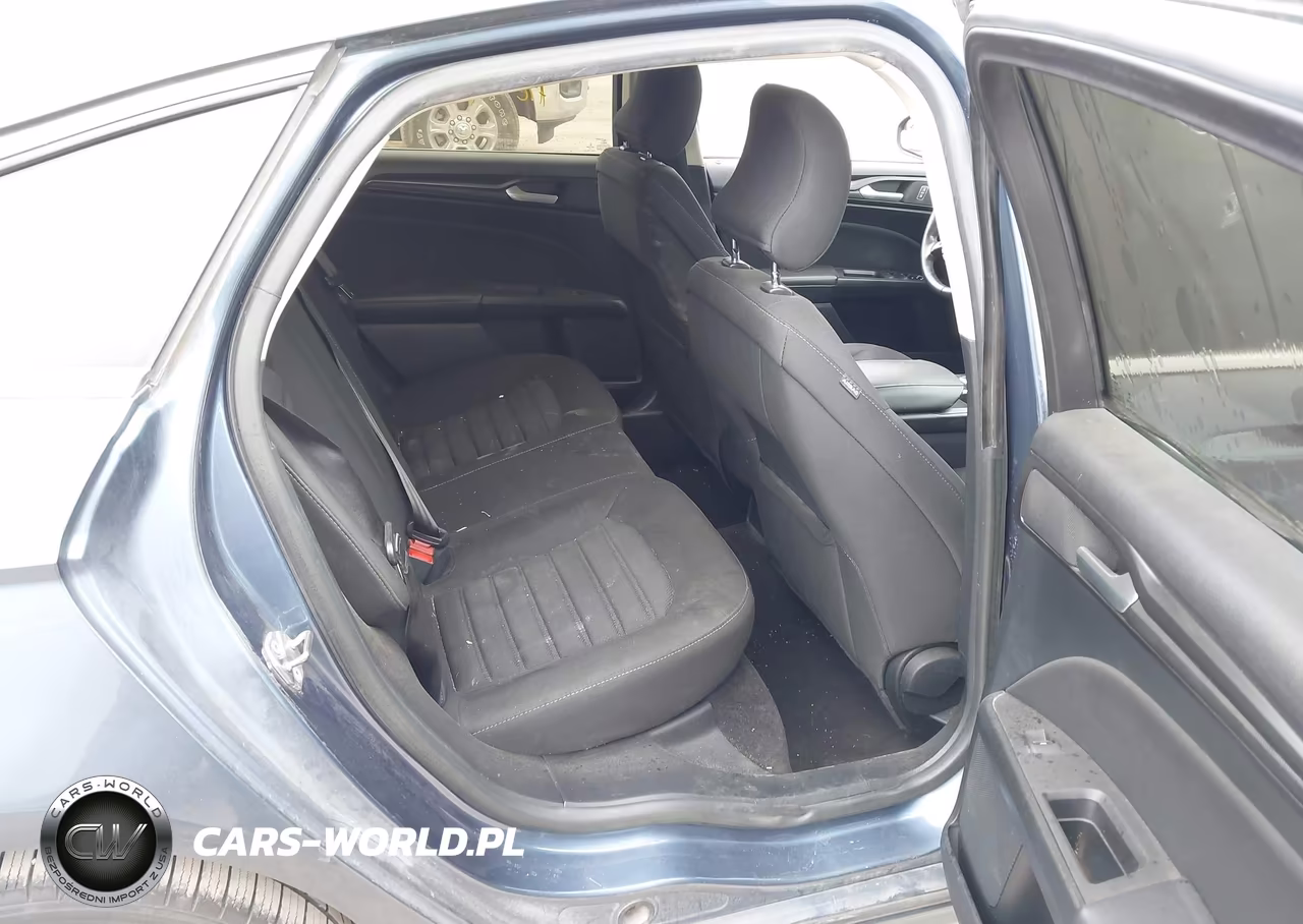 2018 Ford Fusion S VIN:3FA6P0G75JR217995 - 8