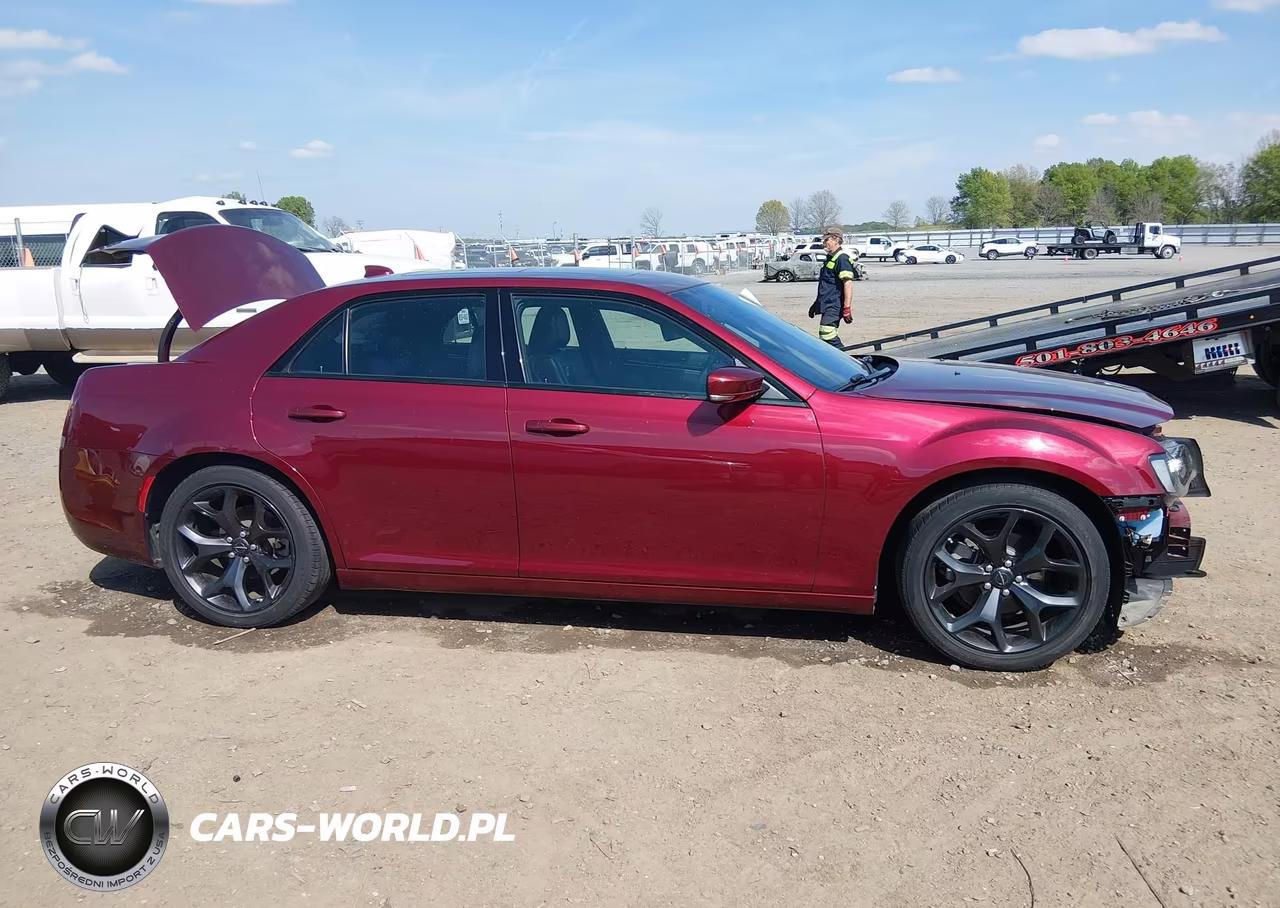 2023 Chrysler 300 300S VIN:2C3CCABG7PH562122 - 14