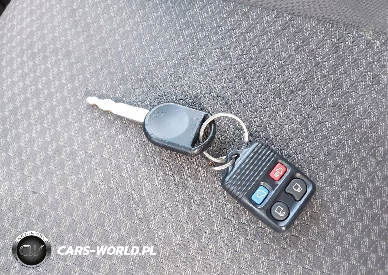 2006 Ford Focus Zx3 VIN:1FAHP31NX6W233180 - 11