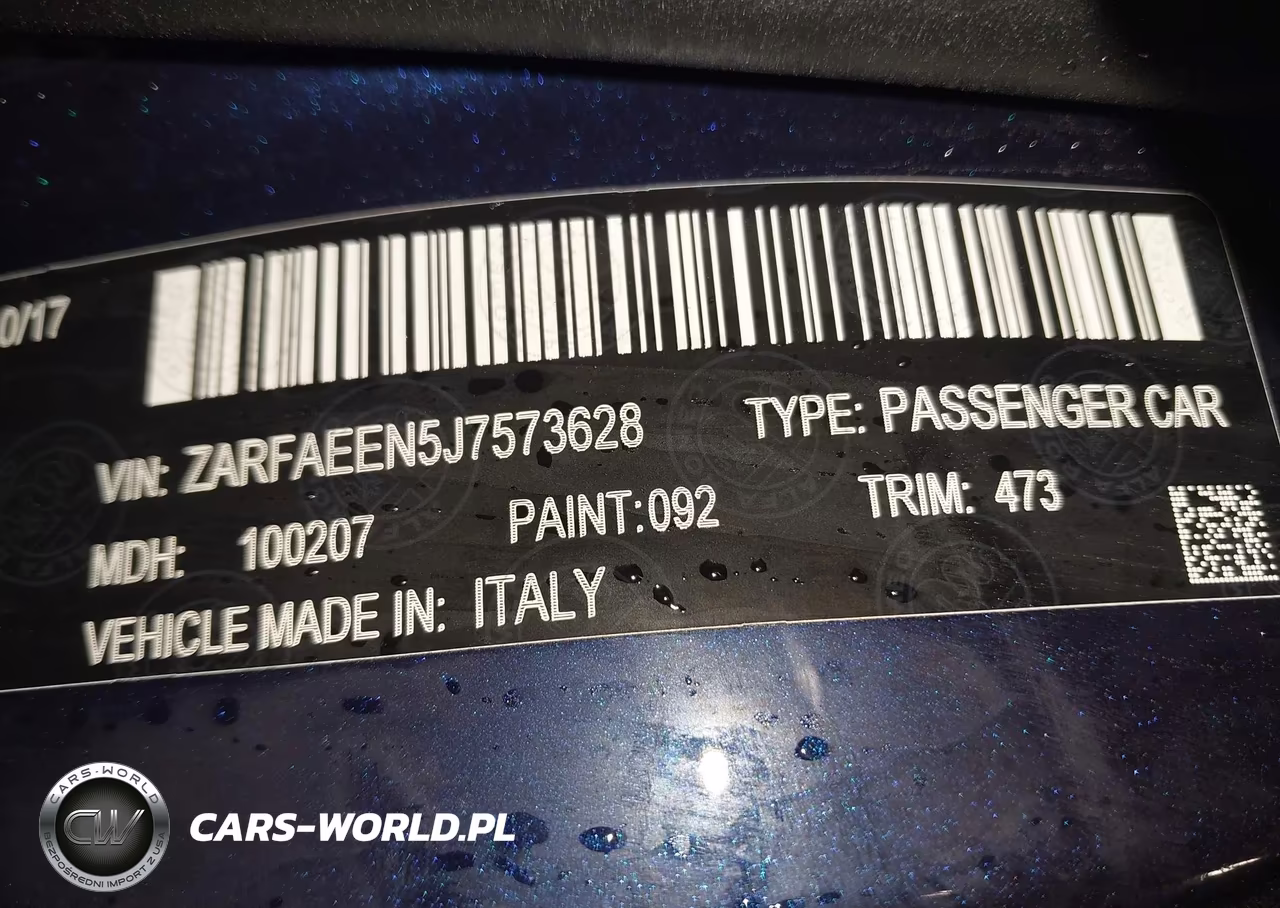 2018 Alfa Romeo Giulia Ti Sport VIN:ZARFAEEN5J7573628 - 9