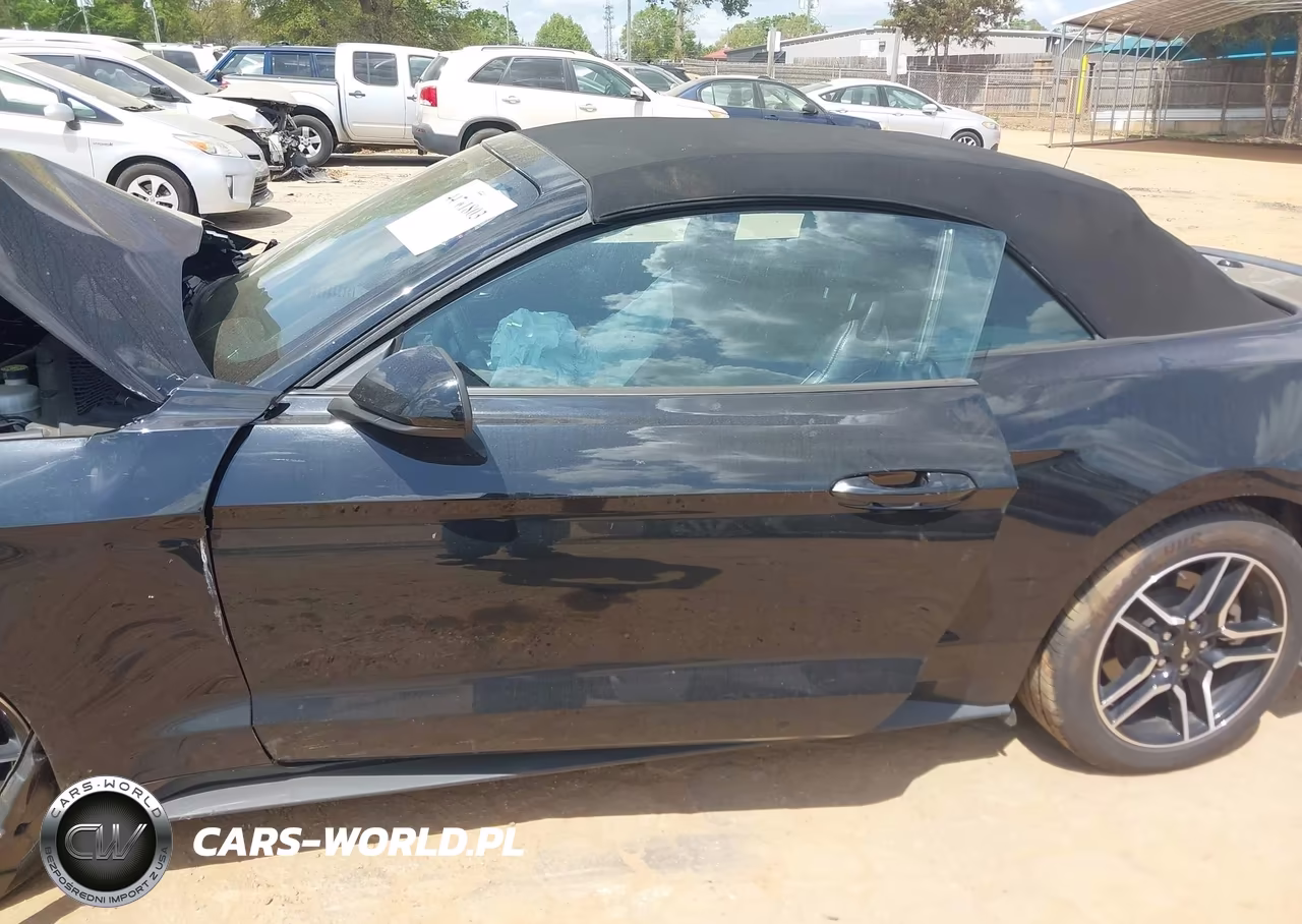 2022 Ford Mustang Ecoboost Premium VIN:1FATP8UH9N5119236 - 14