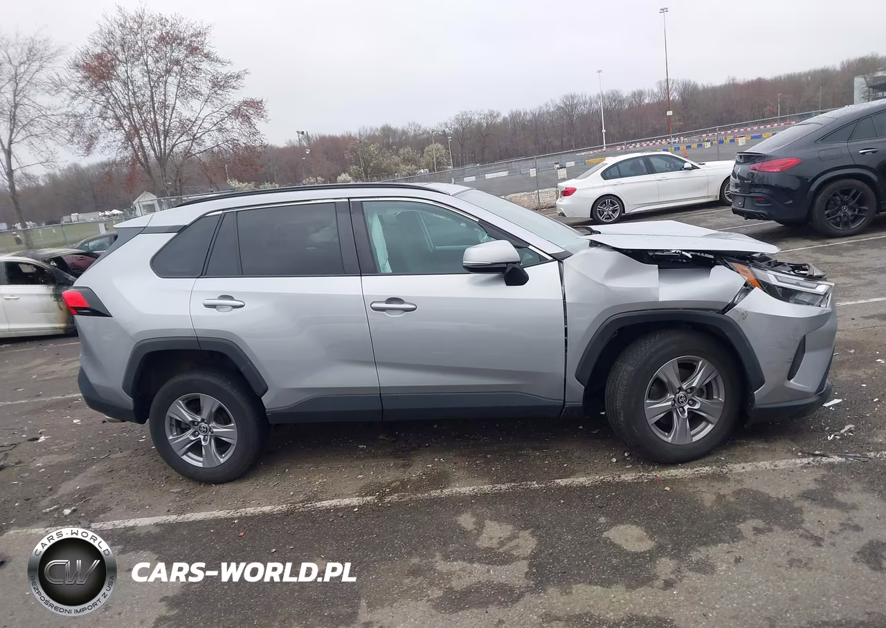 2022 Toyota Rav4 Xle VIN:2T3P1RFV8NW269515 - 13