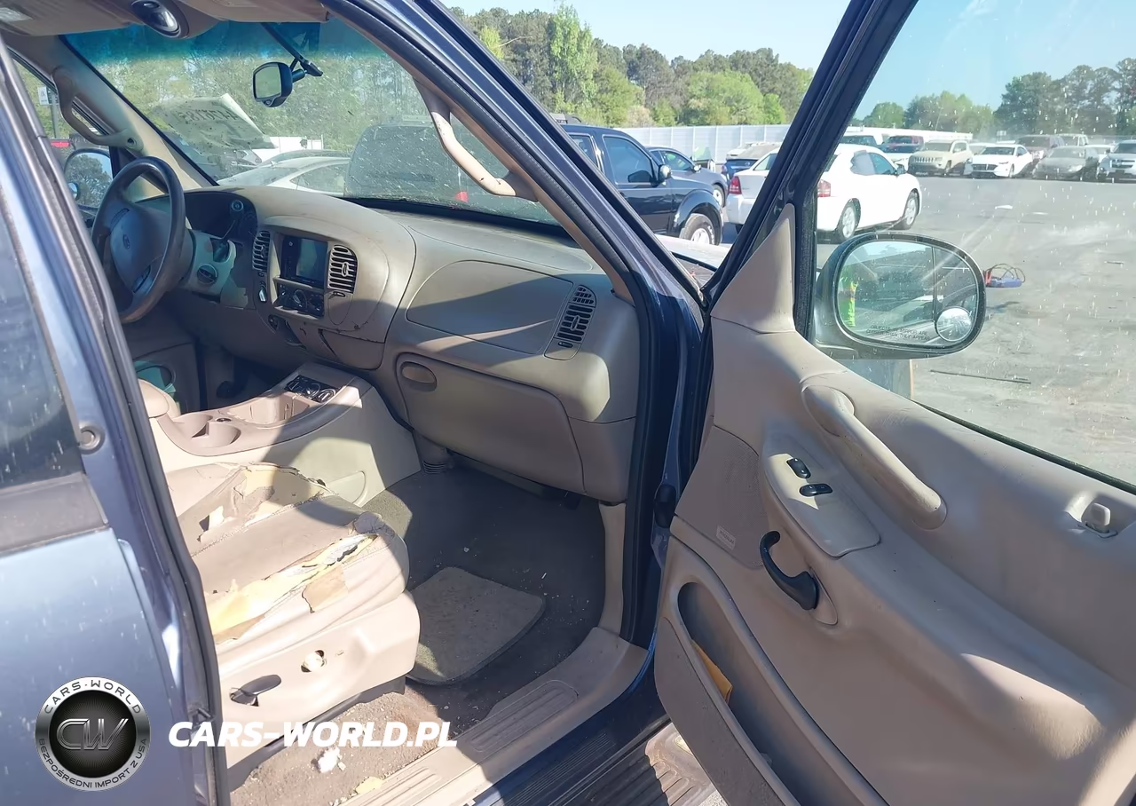 2002 Ford Expedition Xlt VIN:1FMFU16L62LA47164 - 5
