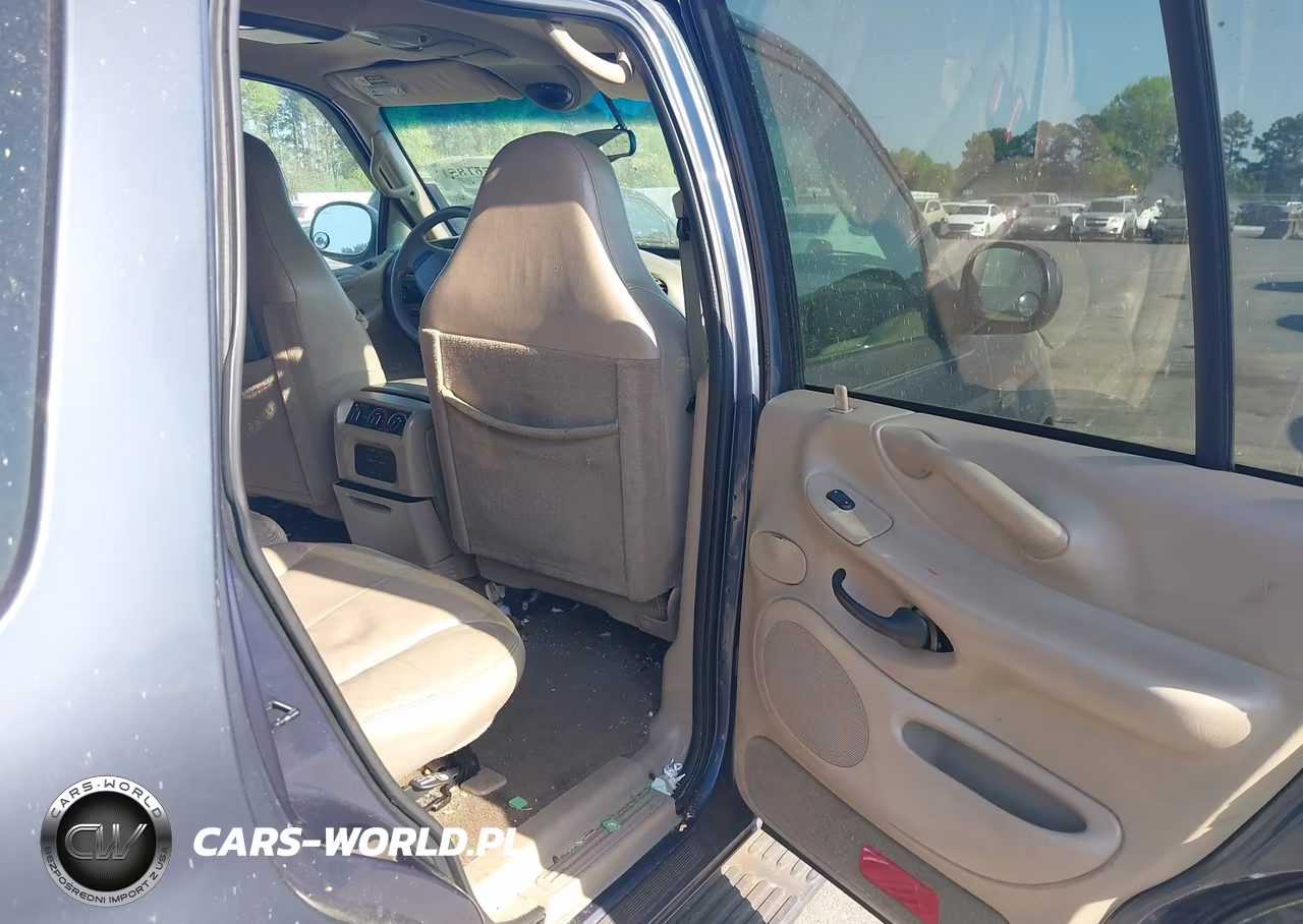 2002 Ford Expedition Xlt VIN:1FMFU16L62LA47164 - 8