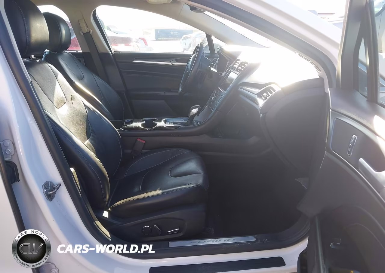 2016 Ford Fusion Titanium VIN:3FA6P0K90GR263381 - 5