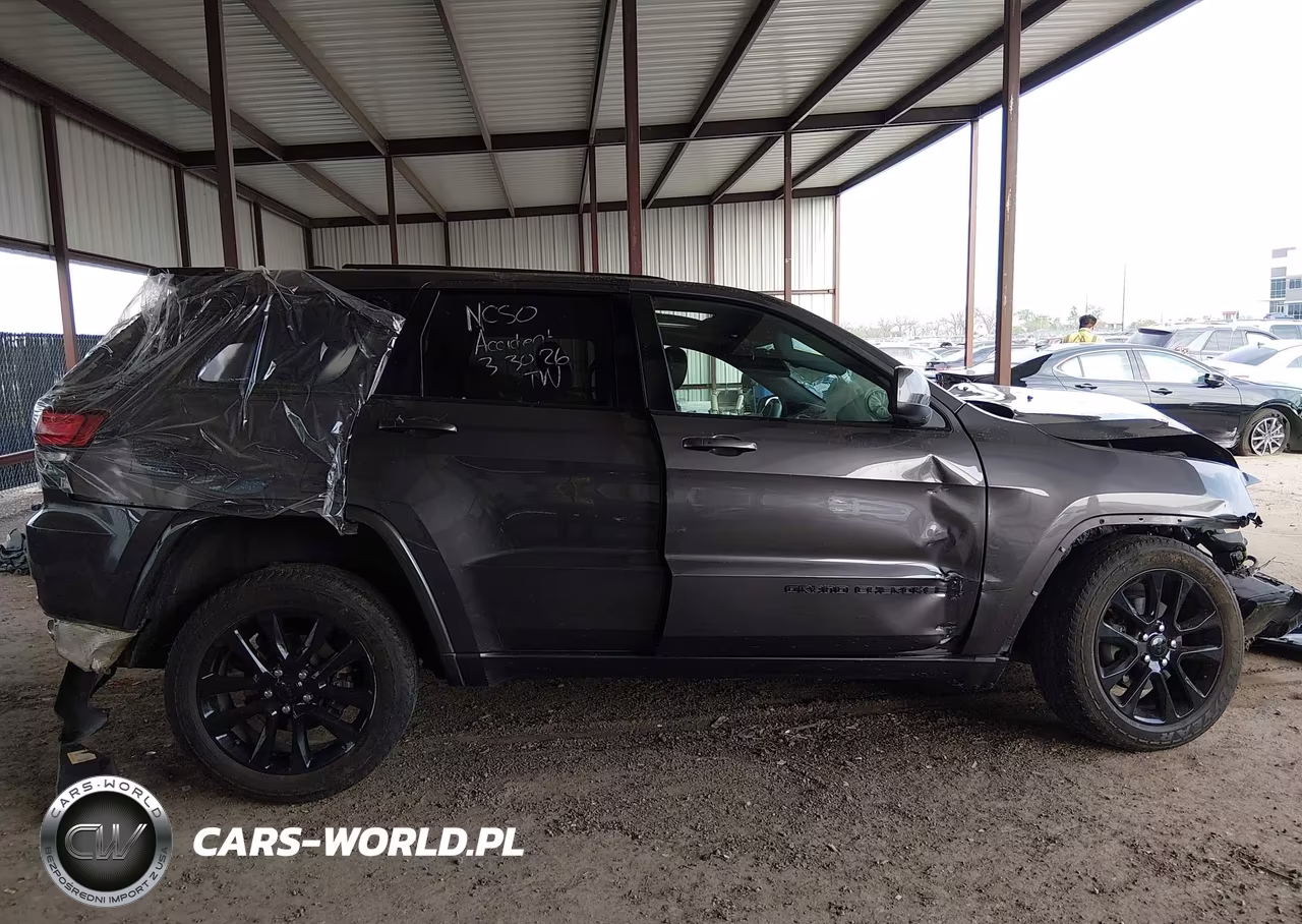 2020 Jeep Grand Cherokee Altitude 4X4 VIN:1C4RJFAG7LC204123 - 13