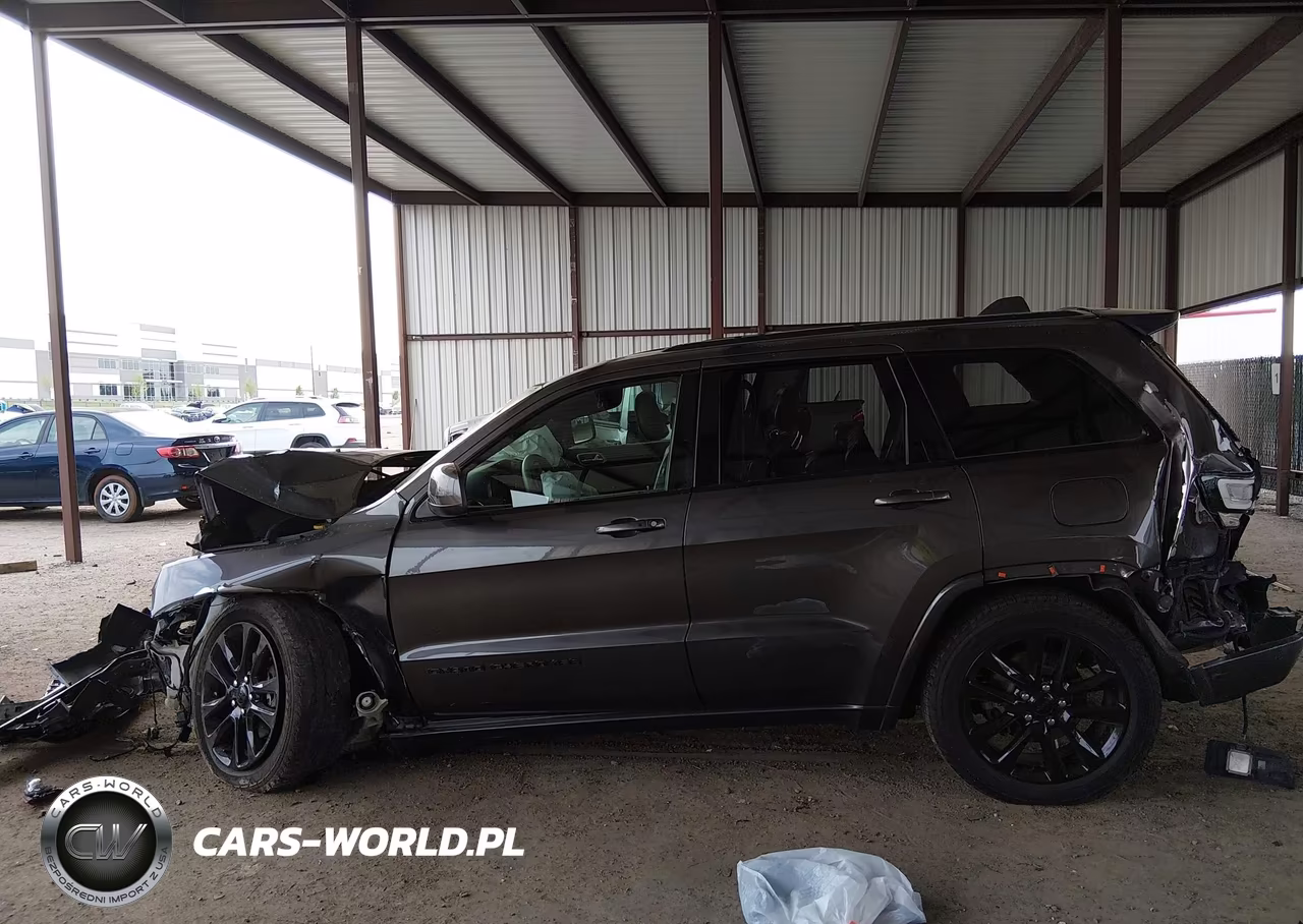2020 Jeep Grand Cherokee Altitude 4X4 VIN:1C4RJFAG7LC204123 - 14