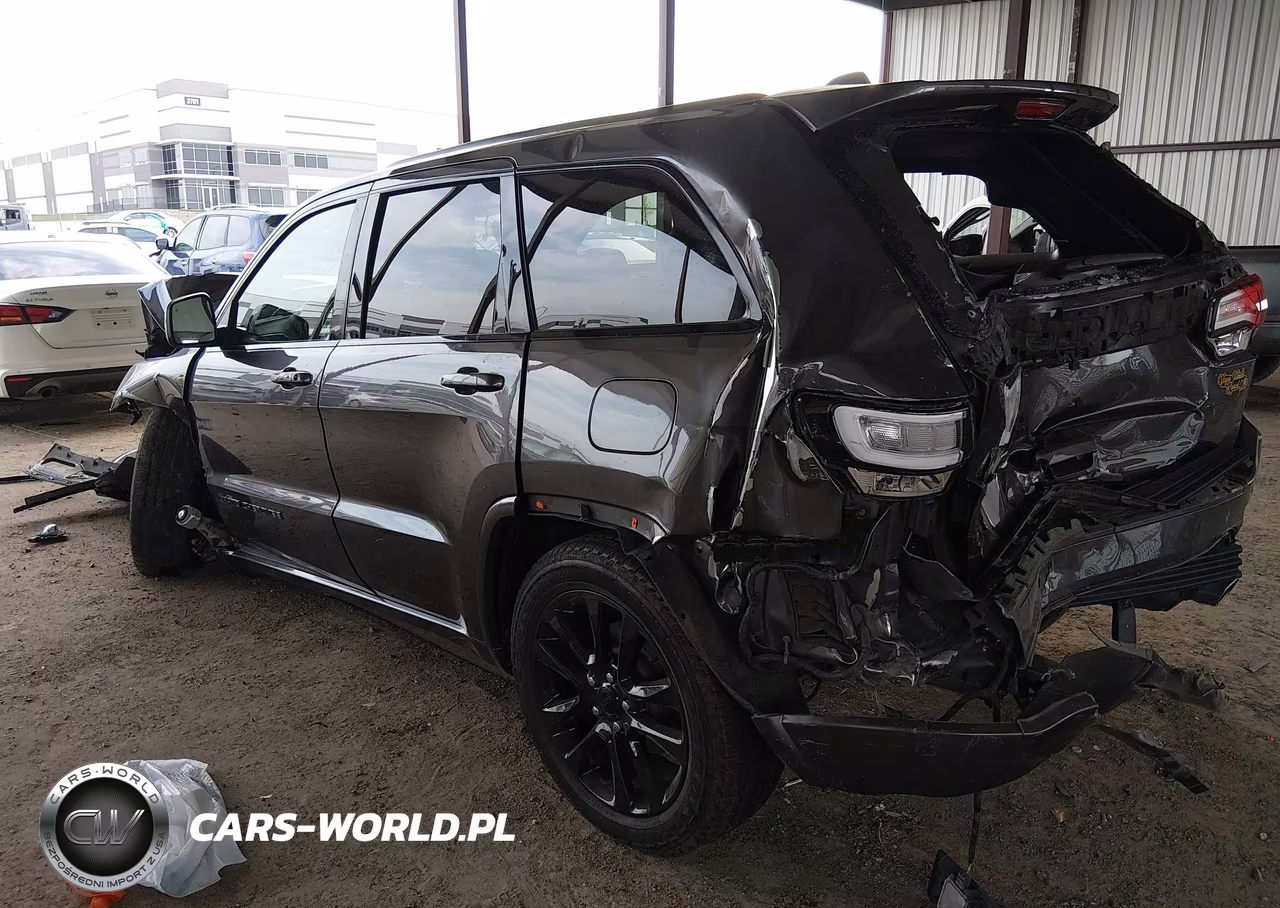 2020 Jeep Grand Cherokee Altitude 4X4 VIN:1C4RJFAG7LC204123 - 3