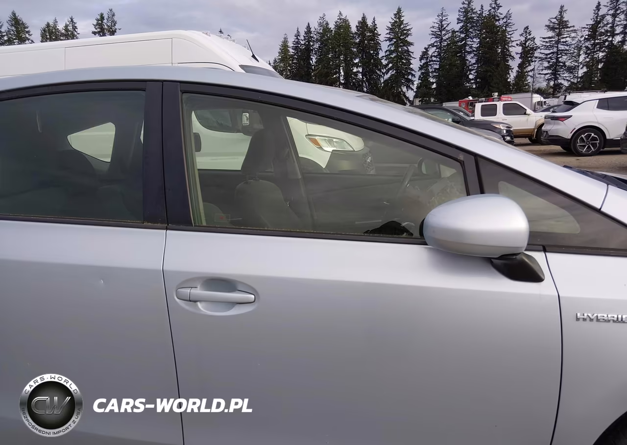 2012 Toyota Prius V Three VIN:JTDZN3EUXC3145992 - 13