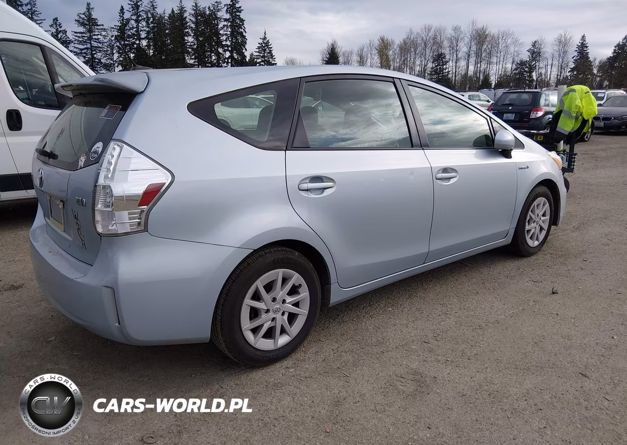 2012 Toyota Prius V Three VIN:JTDZN3EUXC3145992 - 4