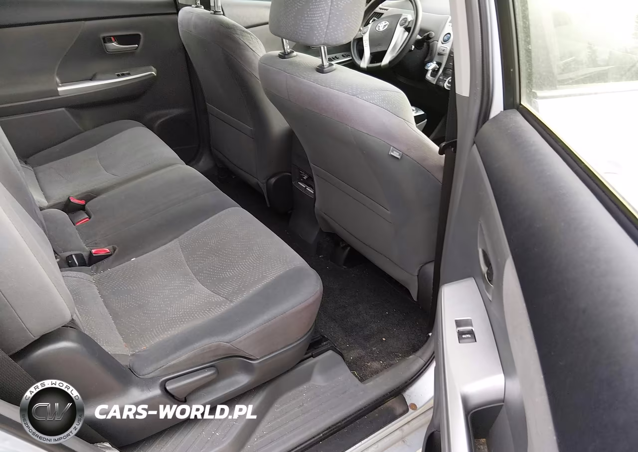 2012 Toyota Prius V Three VIN:JTDZN3EUXC3145992 - 8