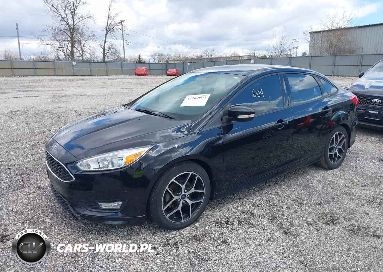 2017 Ford Focus Se VIN:1FADP3F23HL239680 - 2