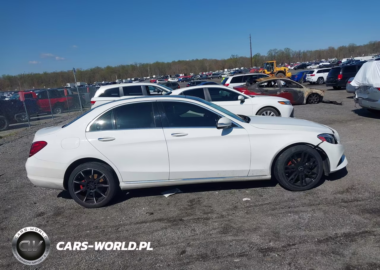 2015 Mercedes-Benz C 300 4Matic VIN:55SWF4KB4FU068616 - 13