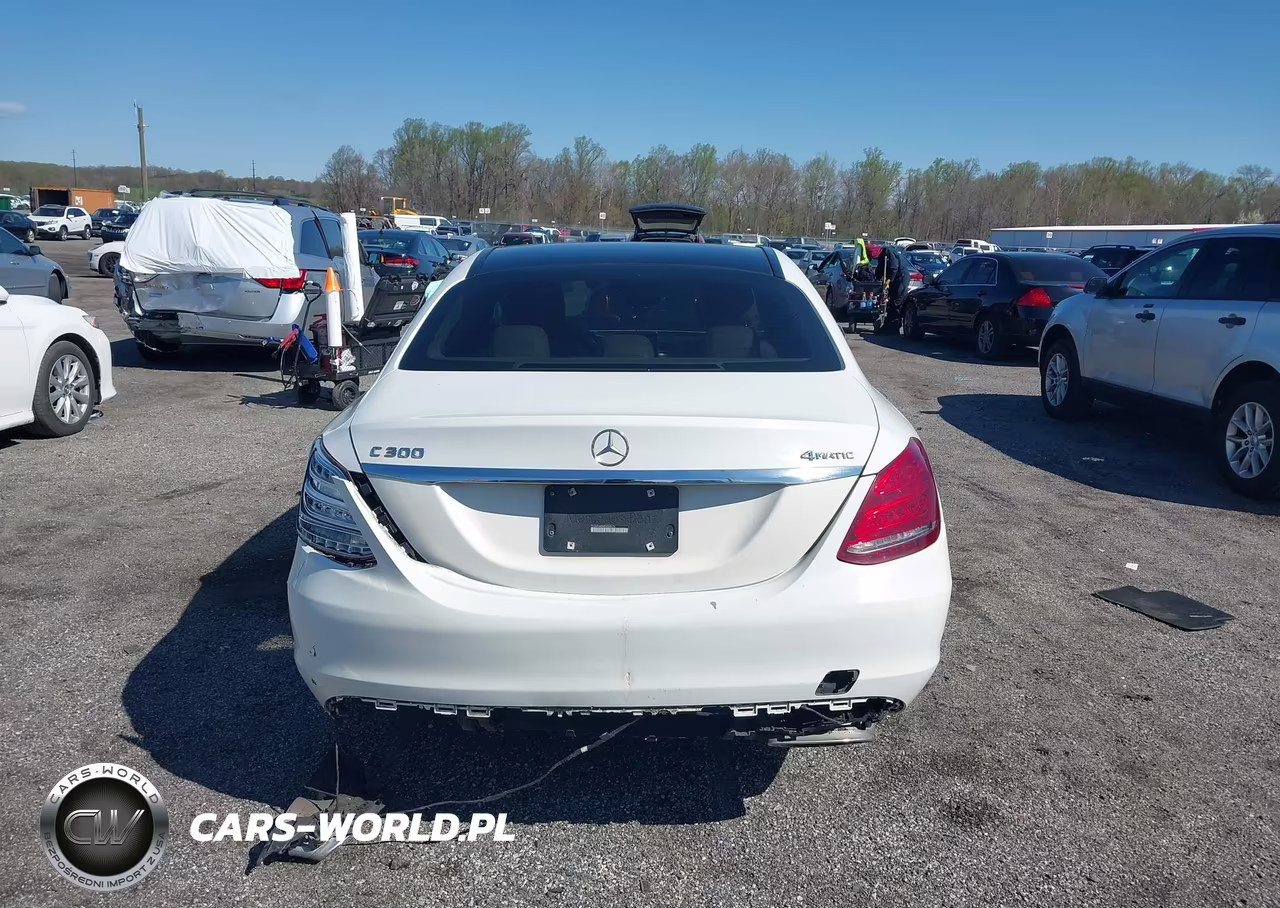 2015 Mercedes-Benz C 300 4Matic VIN:55SWF4KB4FU068616 - 16