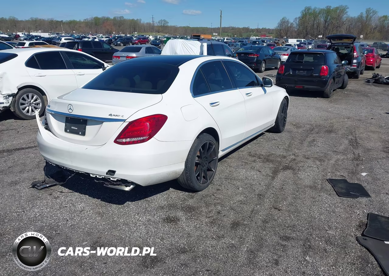 2015 Mercedes-Benz C 300 4Matic VIN:55SWF4KB4FU068616 - 4