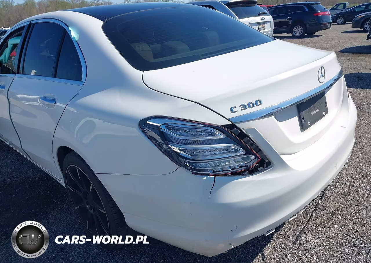 2015 Mercedes-Benz C 300 4Matic VIN:55SWF4KB4FU068616 - 6
