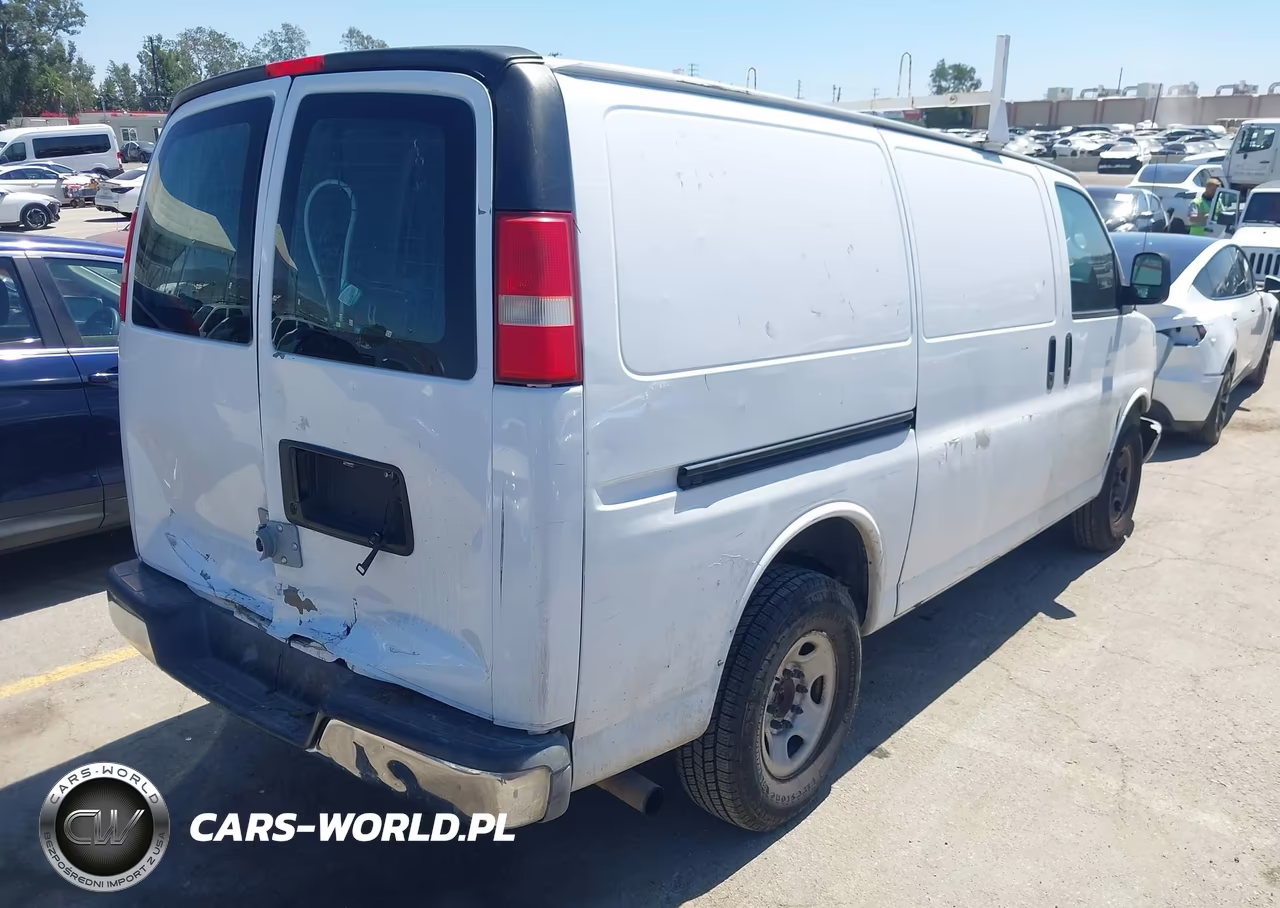 2008 Chevrolet Express Work Van VIN:1GCGG25C781157734 - 4