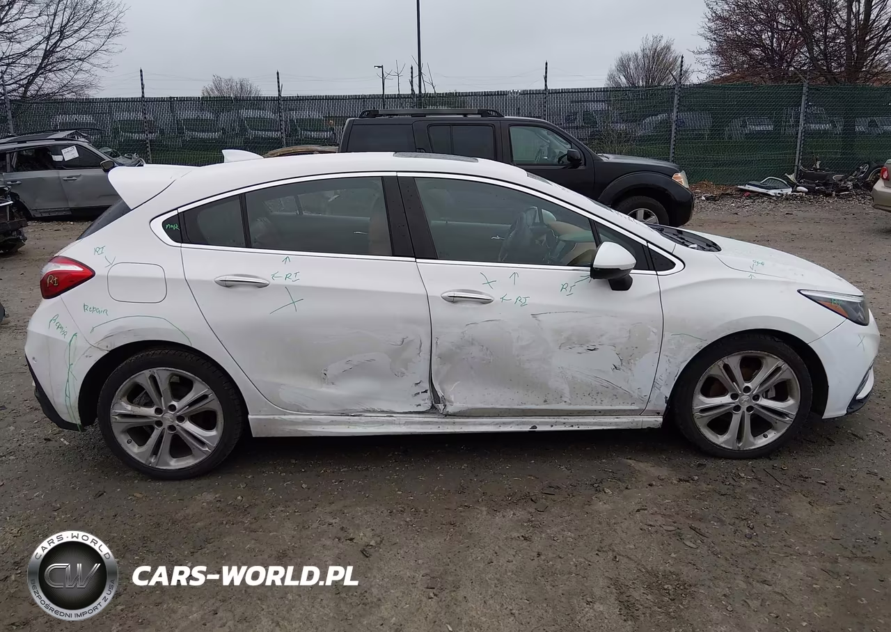 2017 Chevrolet Cruze Premier Auto VIN:3G1BF6SM2HS612949 - 13
