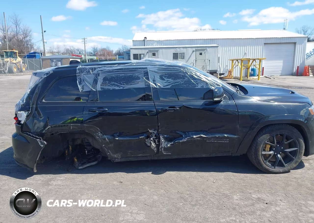 2018 Jeep Grand Cherokee Trackhawk 4X4 VIN:1C4RJFN99JC309755 - 12