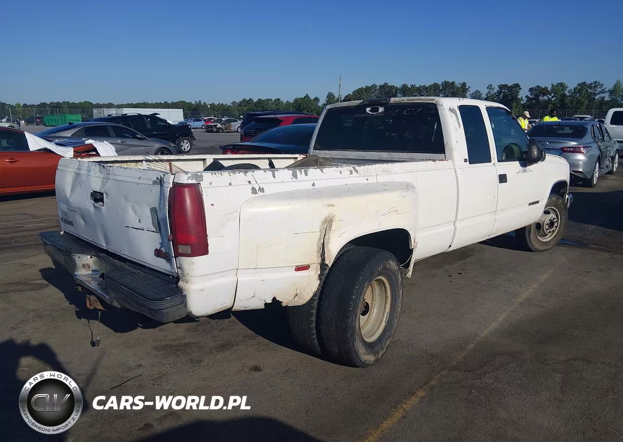 2000 GMC Sierra 3500 Classic Sl VIN:1GTHC39J0YF468181 - 4