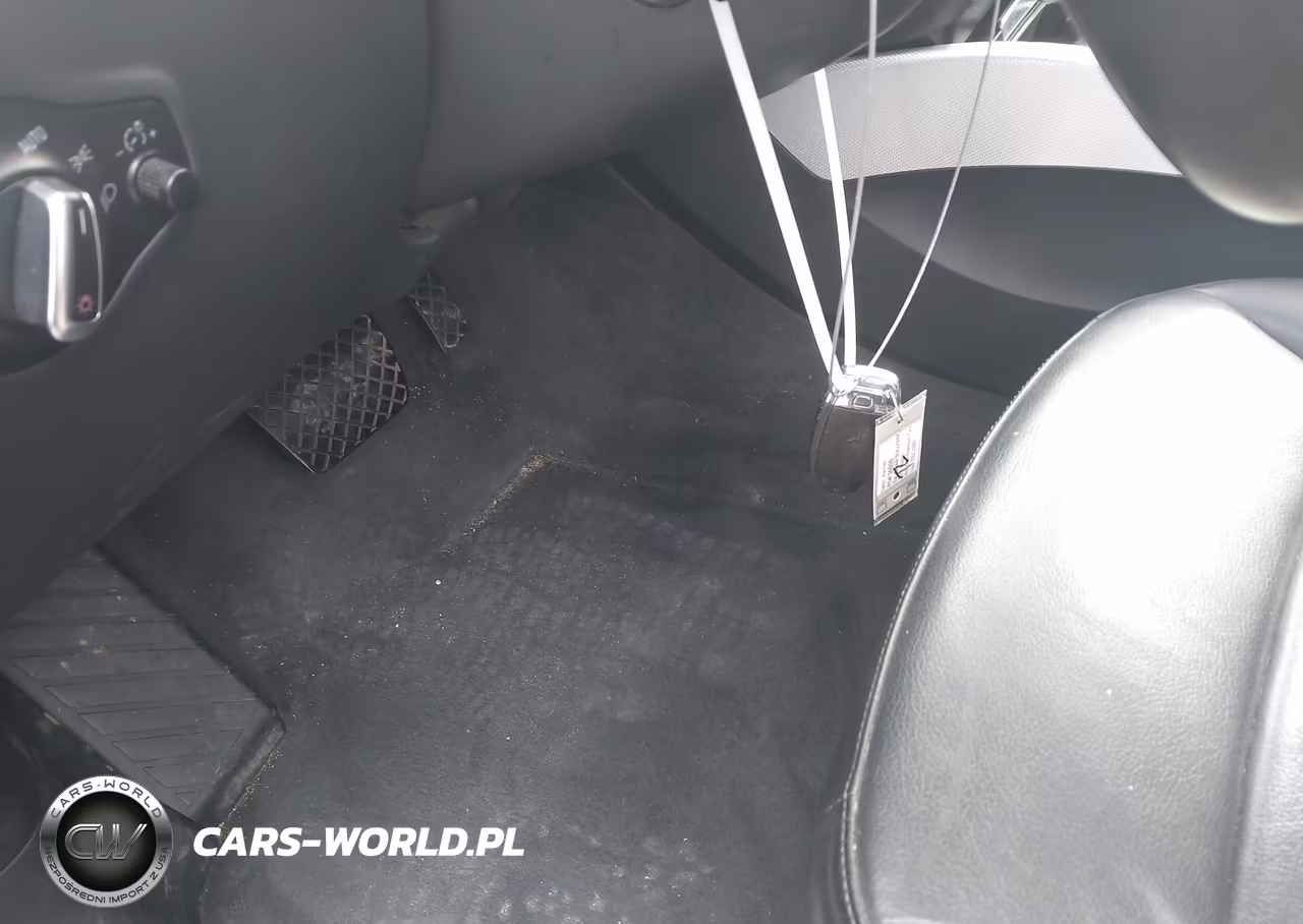 2016 Audi Q5 2.0T Premium VIN:WA1C2AFP6GA127710 - 11