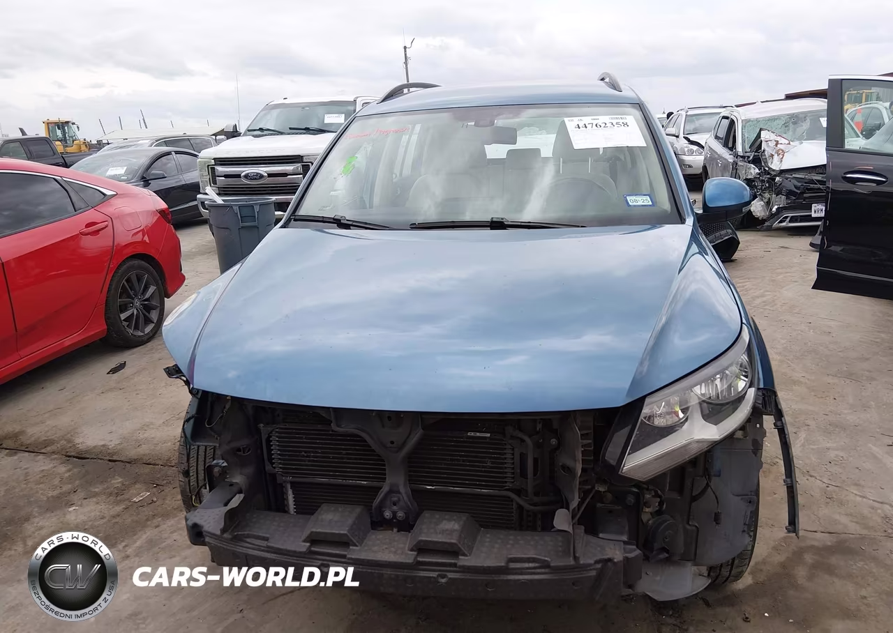 2017 Volkswagen Tiguan 2.0T-2.0T S VIN:WVGAV7AX9HK037702 - 12