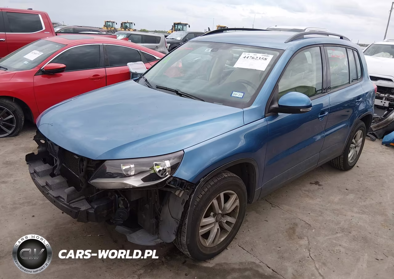 2017 Volkswagen Tiguan 2.0T-2.0T S VIN:WVGAV7AX9HK037702 - 2